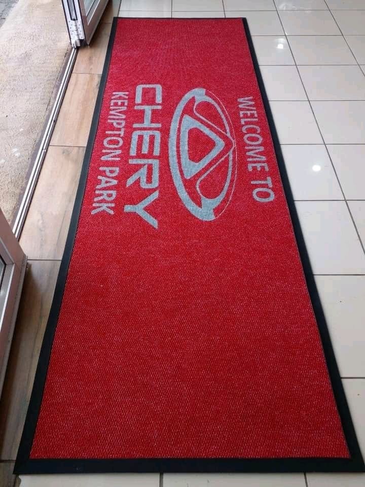 Chery Kempton Park Red Berber Point Inlaid Logo Mat