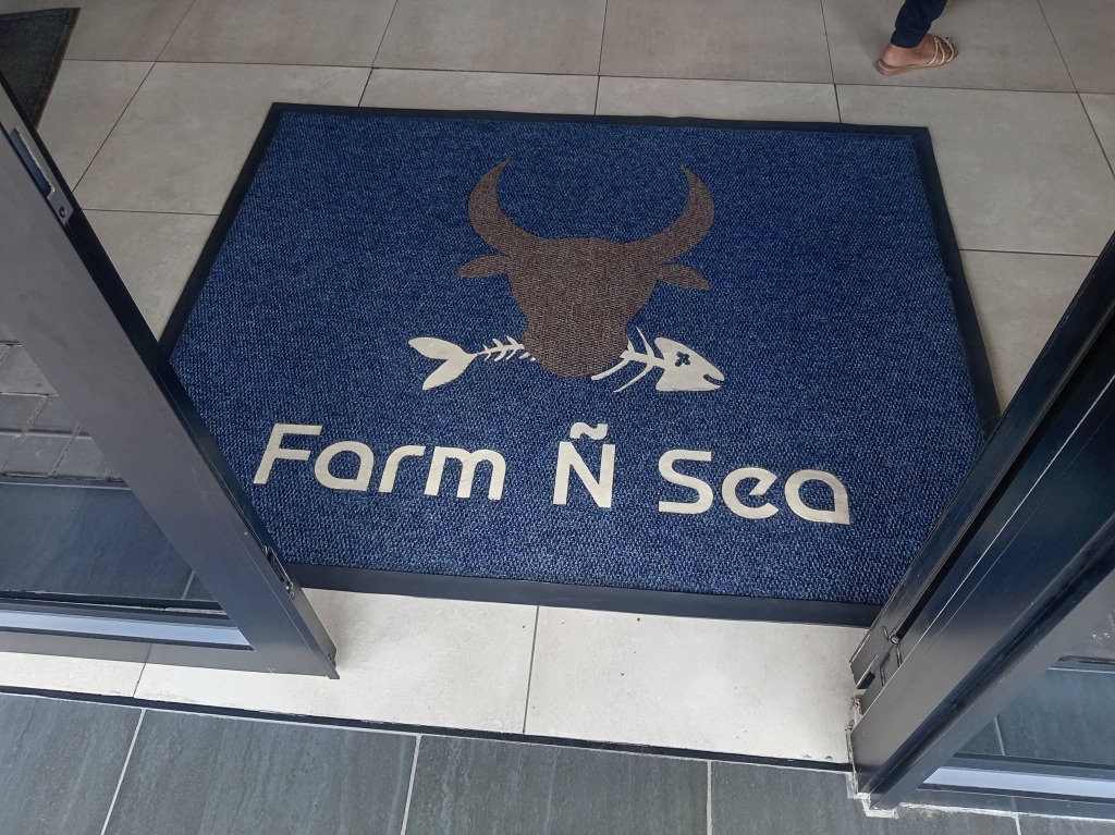 Farm ร Sea Berber Point Inlaid Logo Mat